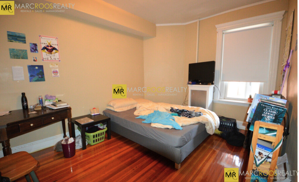 Photo 8 of Strathmore Rd. Unit 2