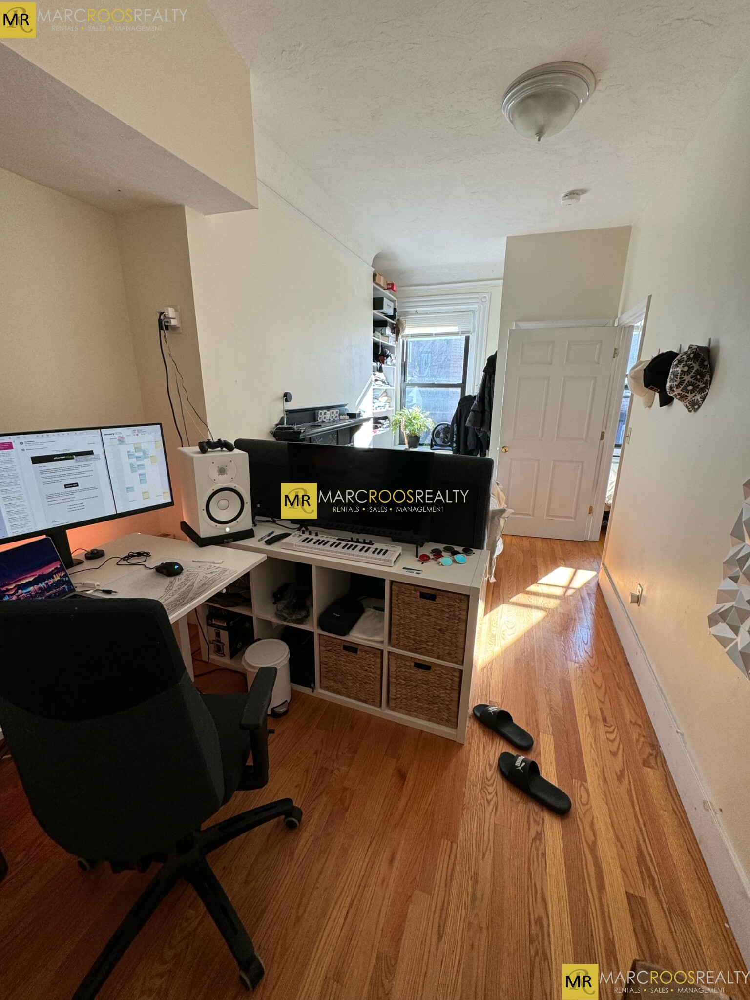 Photo 5 of 587 Beacon St. Unit 3