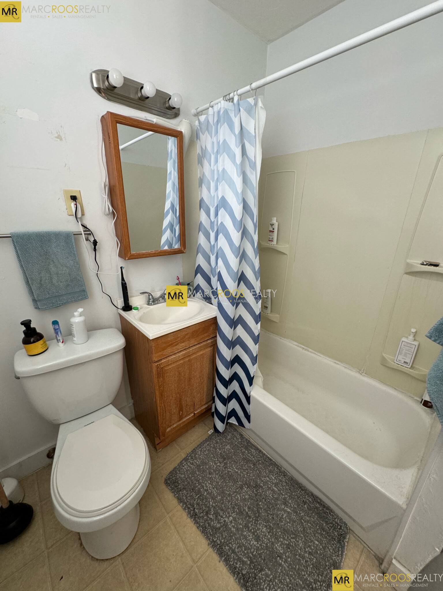 Photo 8 of 587 Beacon St. Unit 3