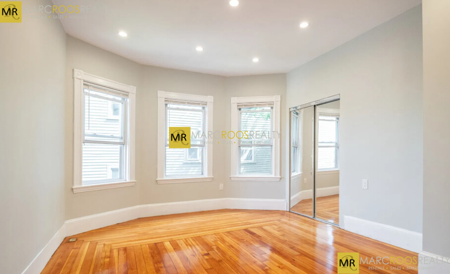 Photo 2 of 164 Hyde Park Ave. Unit 2
