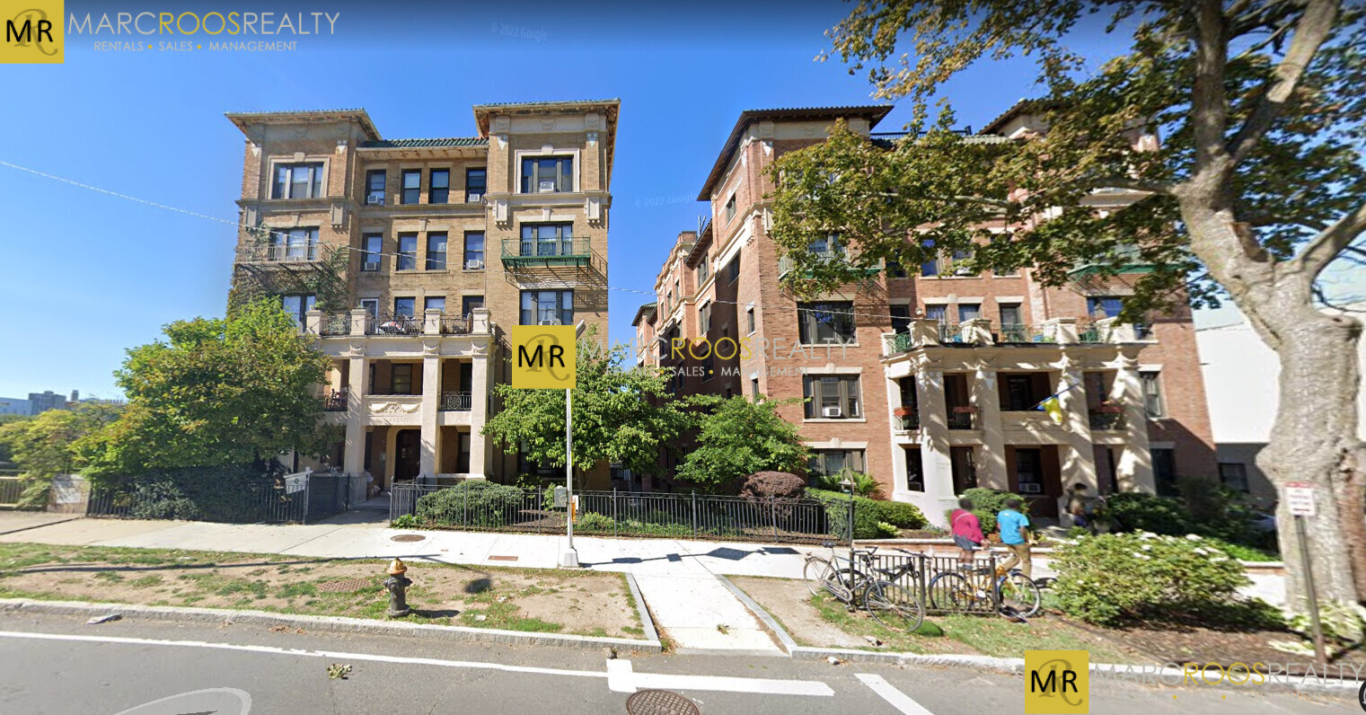 Photo 7 of Park Dr. Unit 6