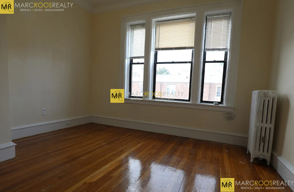 Photo 10 of 21 Park Vale Ave. Unit 11