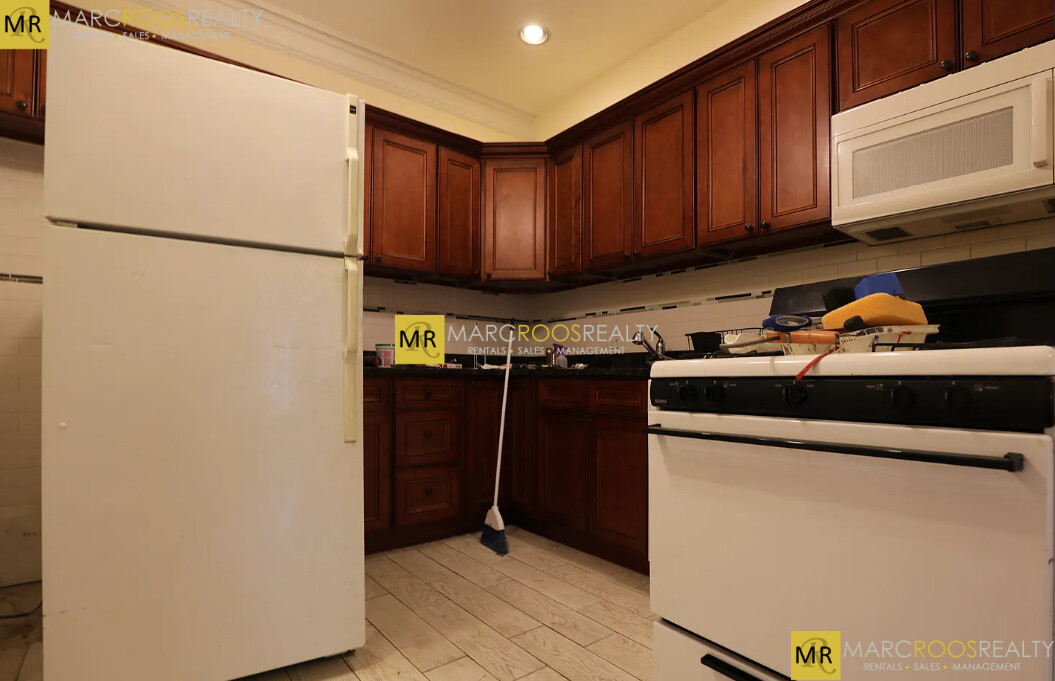 Photo 2 of 21 Park Vale Ave. Unit 11