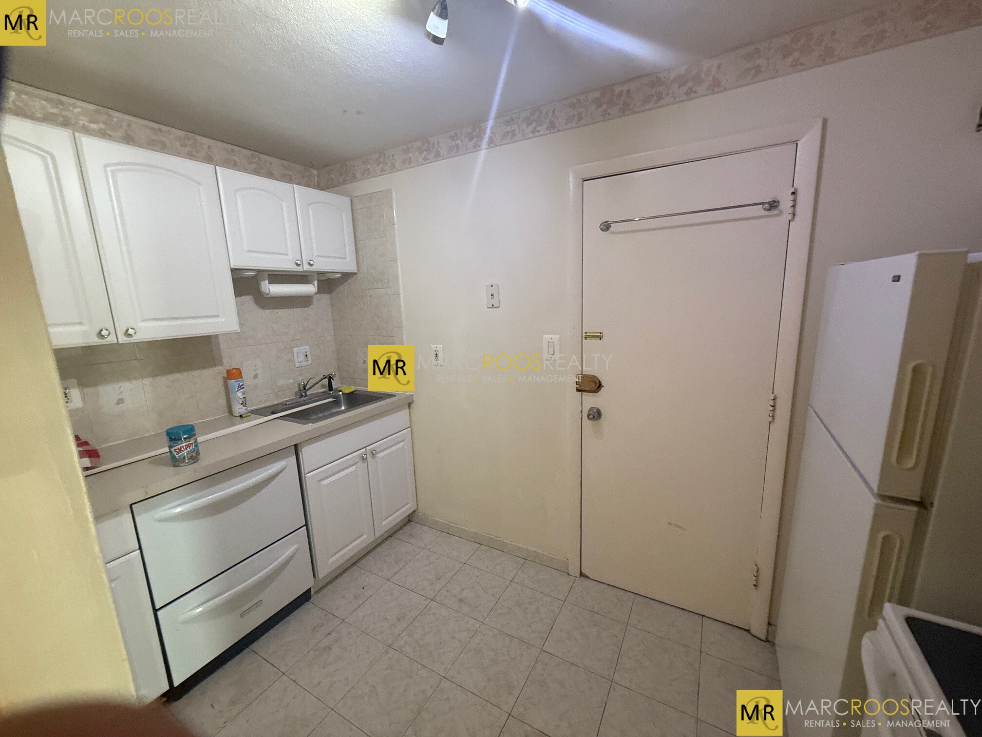 Photo 9 of Bennington St. Unit 5