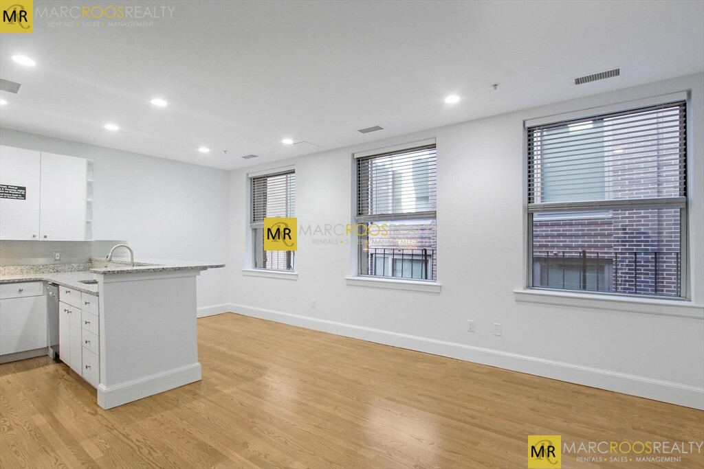 Photo 5 of Boylston St. Unit 8 [NO ADS]