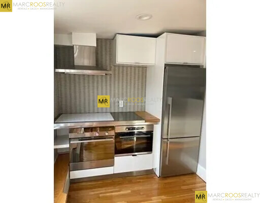 https://ygl-photos.s3.us-west-004.backblazeb2.com/75W683f4783ea72e.jpg