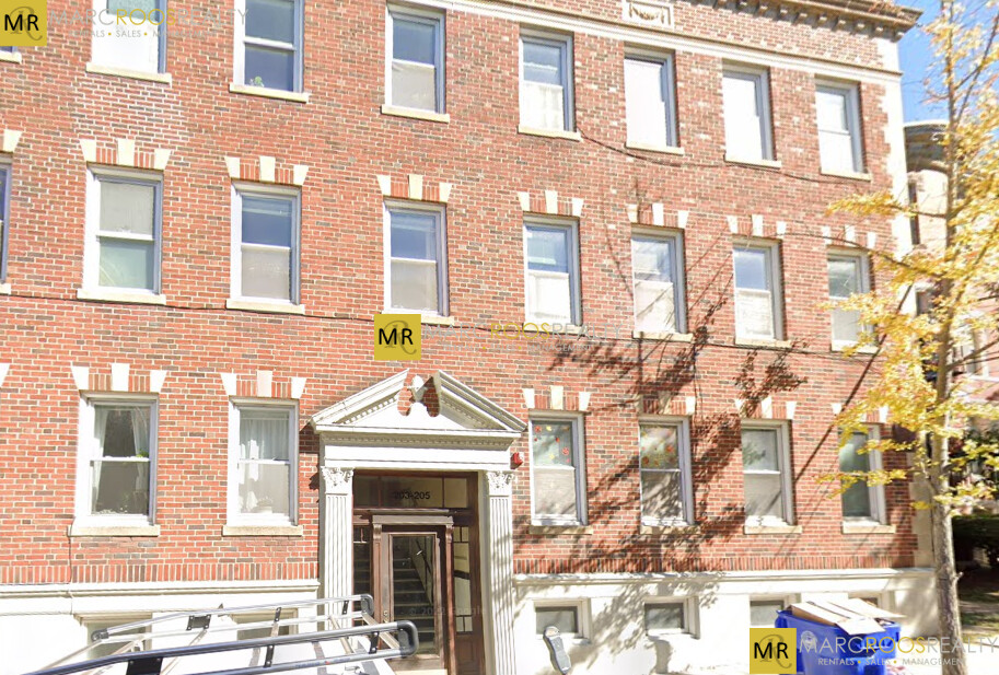 203-205 Winthrop Rd. Unit 3, Brookline