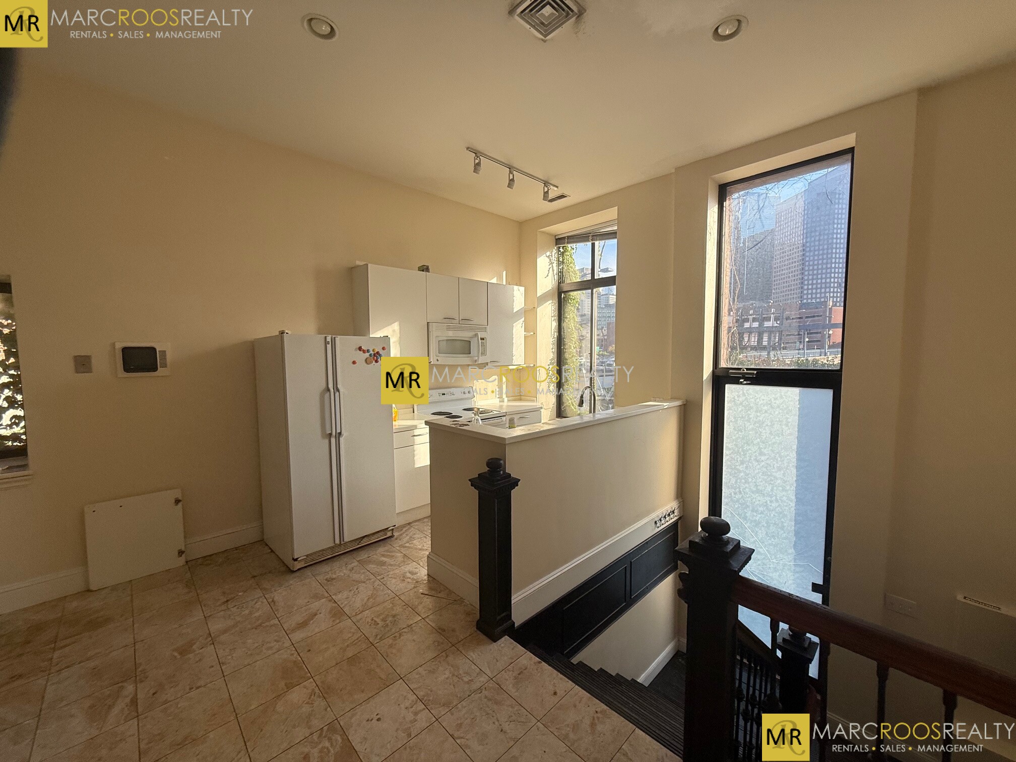108 Richmond St. Unit 1, Boston