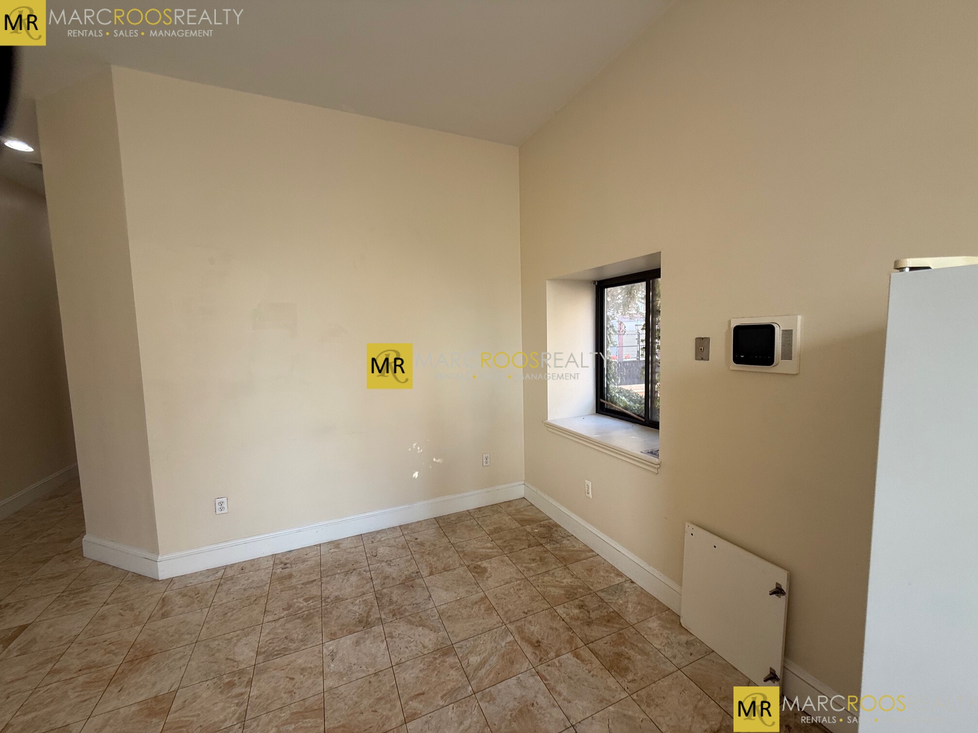 Photo 6 of 108 Richmond St. Unit 1