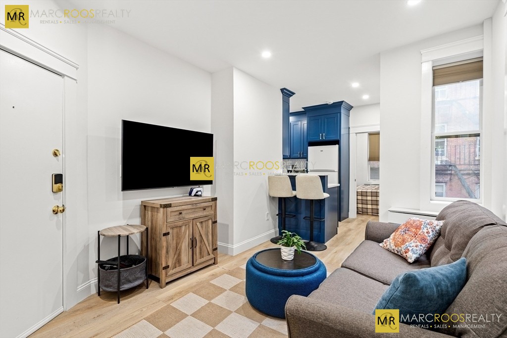 Photo 13 of Irving St. Unit 4