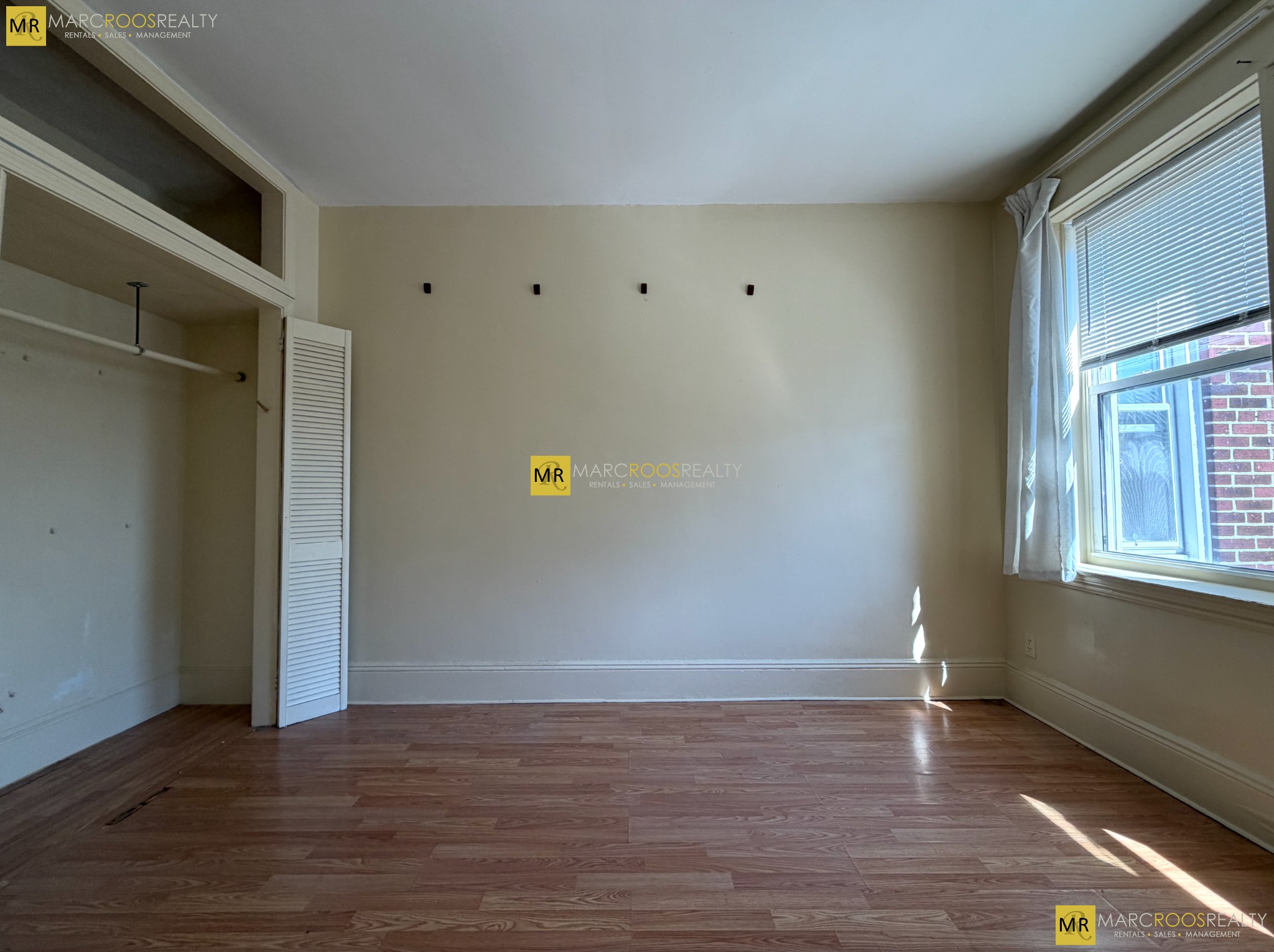 Photo 5 of Park Vale Ave. Unit 9