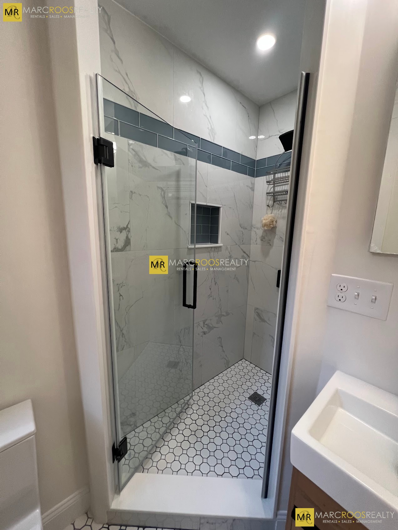 Photo 5 of Irving St. Unit 4