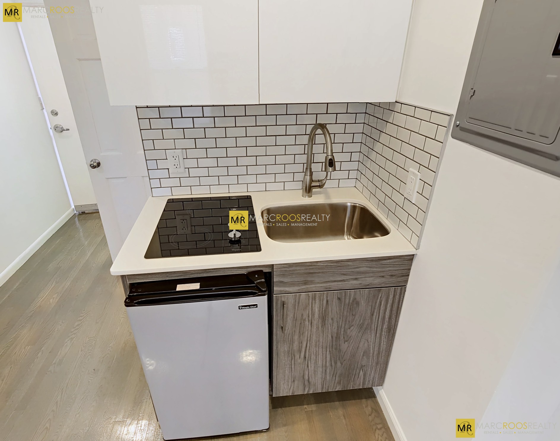 Photo 5 of 270 Newbury St. Unit 9