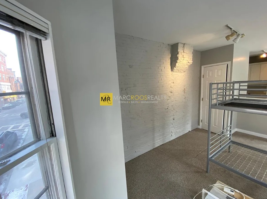 Photo 11 of 149 North St. Unit 1