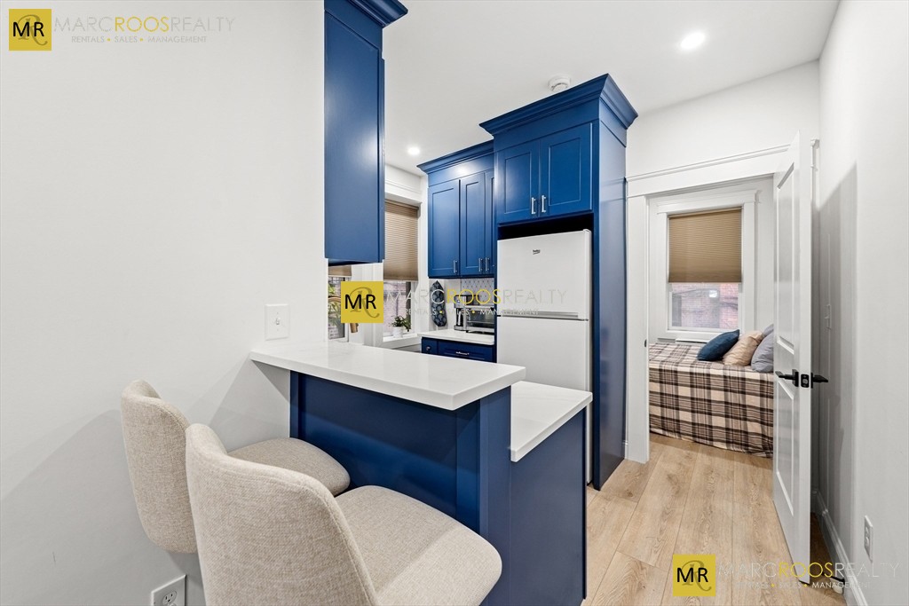 Photo 18 of Irving St. Unit 4