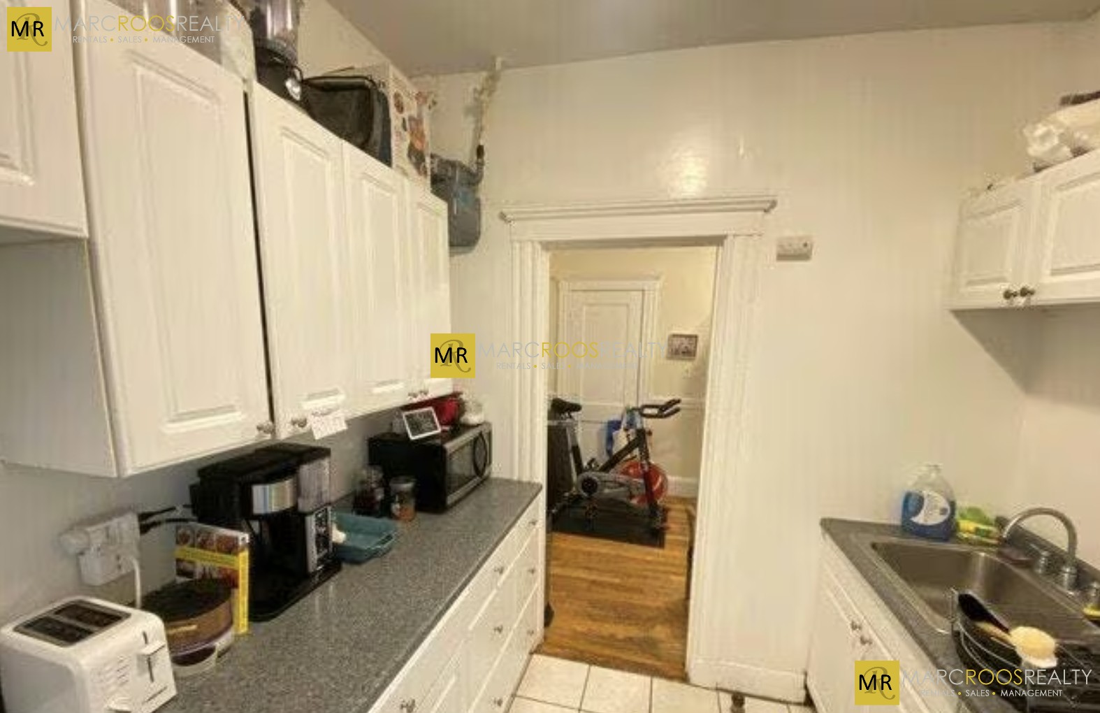 Photo 2 of 10 Lothian Rd. Unit 10A