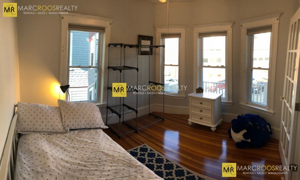 Photo 8 of Saint Clements St. Unit 2