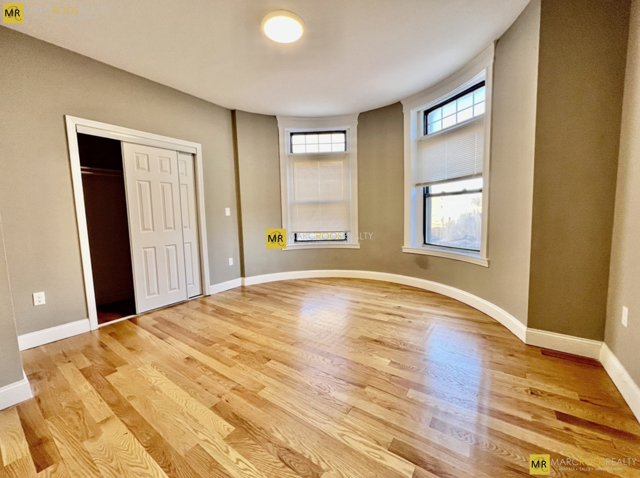 Photo 3 of Beacon St. Unit 2