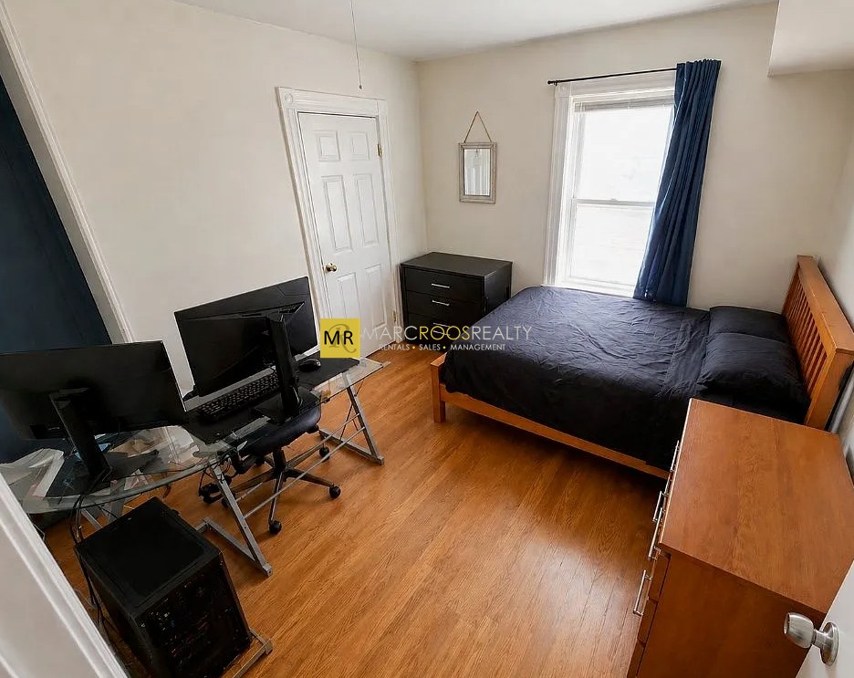 Photo 7 of Jefferson St. Unit 3