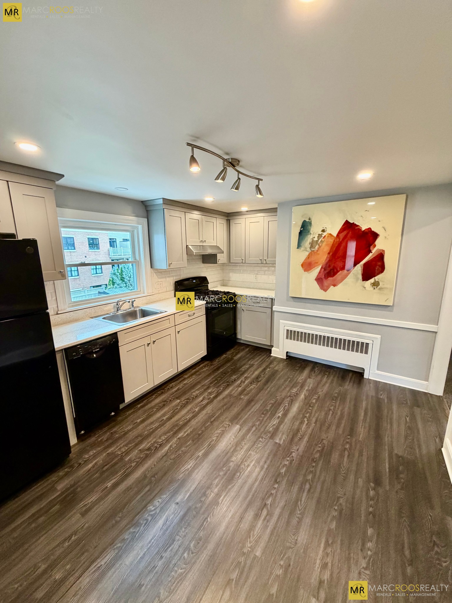 Surrey St. Unit 2, Boston
