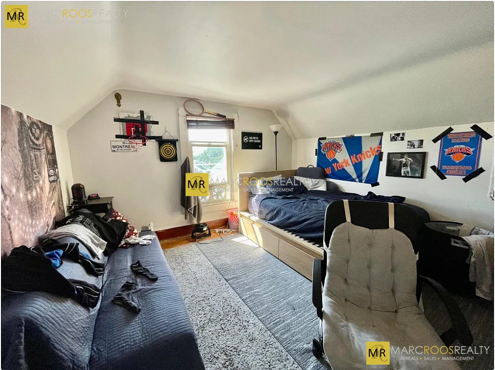 Photo 4 of Curtis Ave. Unit 2
