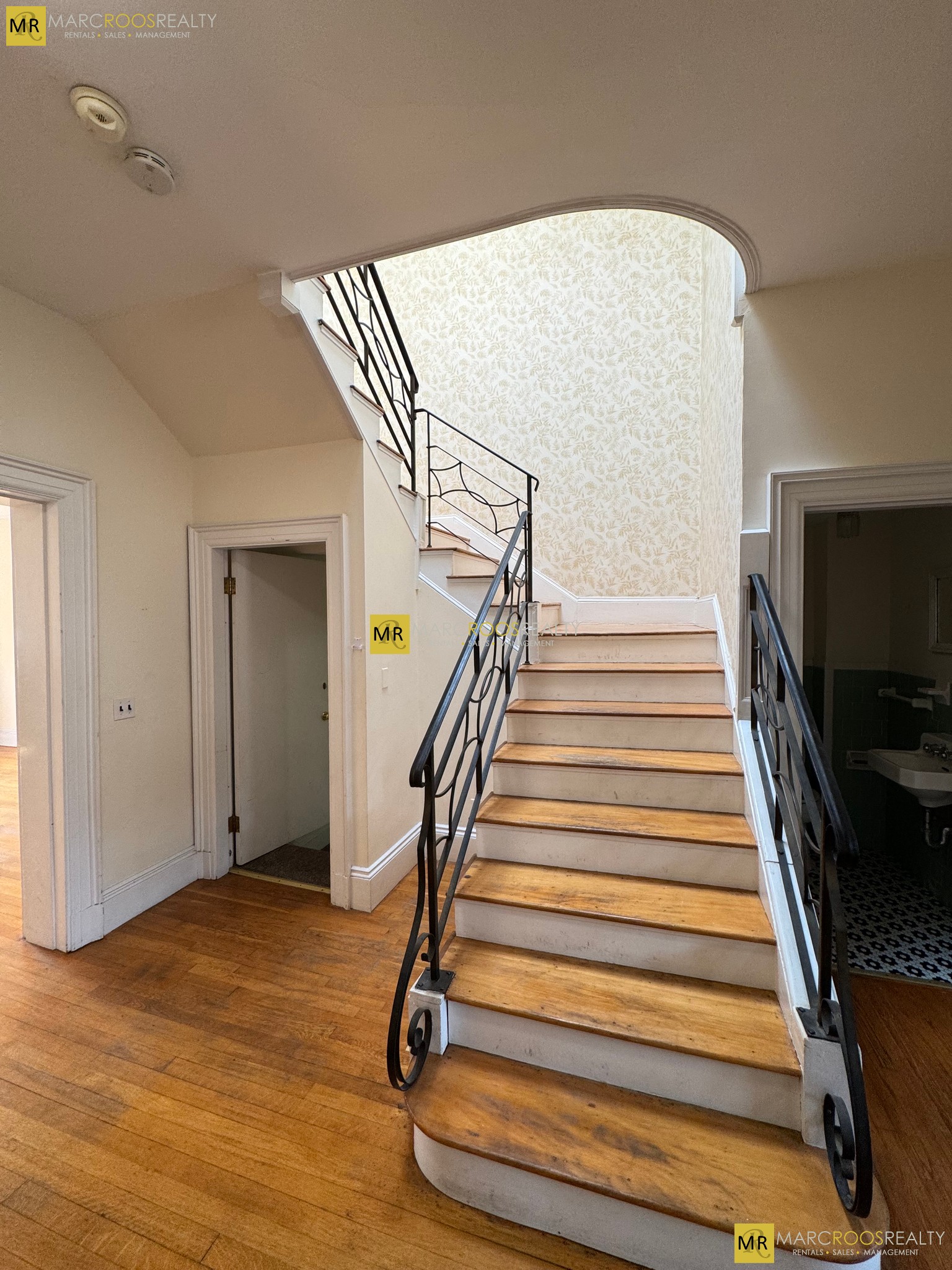 Photo 7 of Beacon St. Unit 2