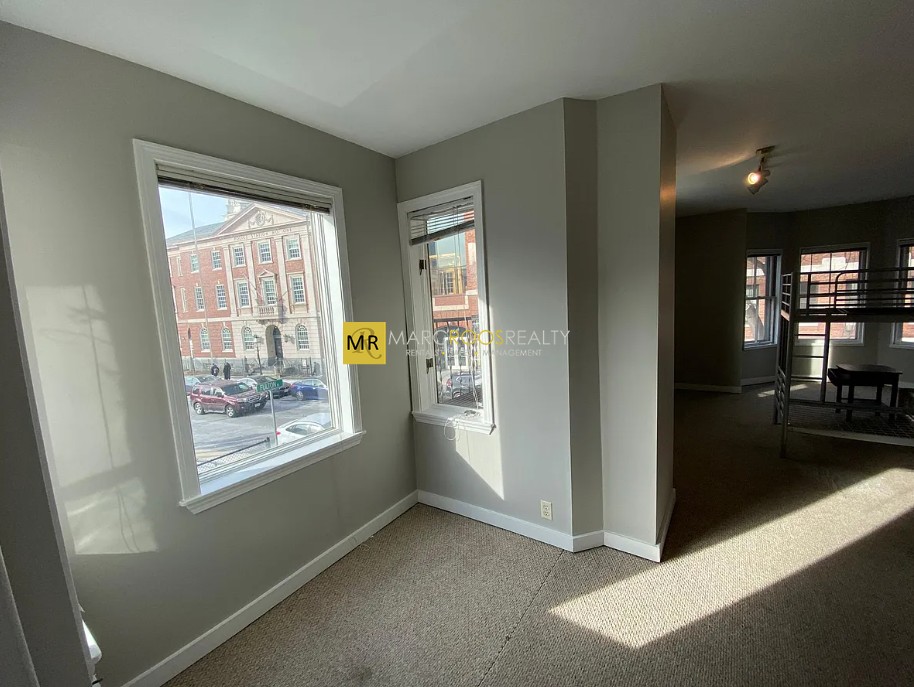 Photo 10 of 149 North St. Unit 1