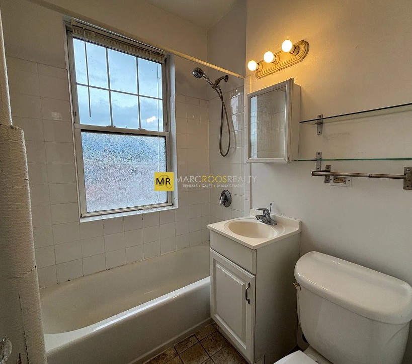 Photo 5 of Sutherland Rd. Unit 11