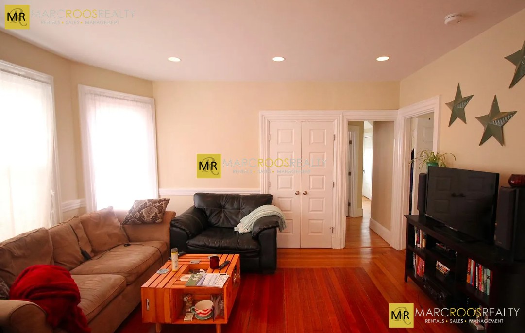 Photo 5 of 29 Montcalm Ave.