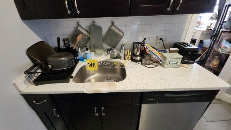 Photo 2 of Boylston St. Unit 6 [NO ADS]