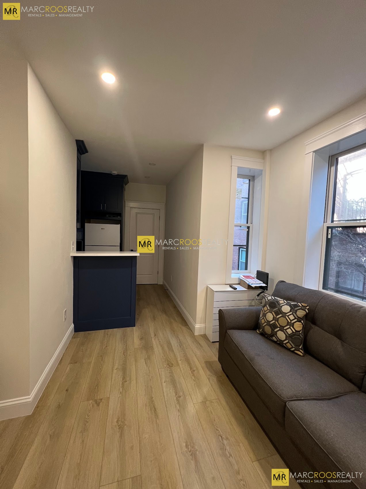 Photo 8 of Irving St. Unit 4