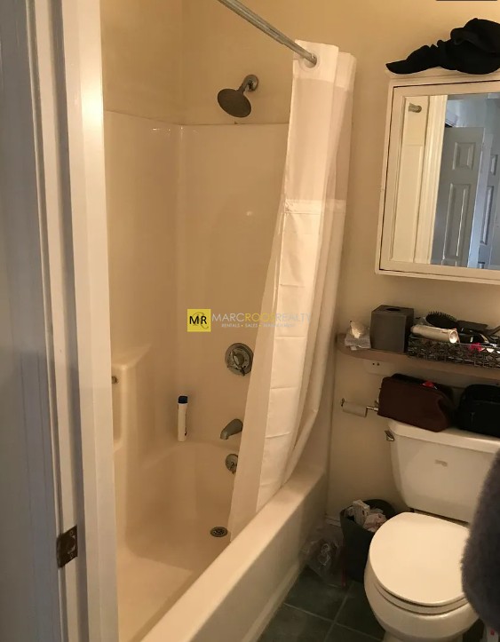 Photo 23 of 111 West 8th St. Unit I