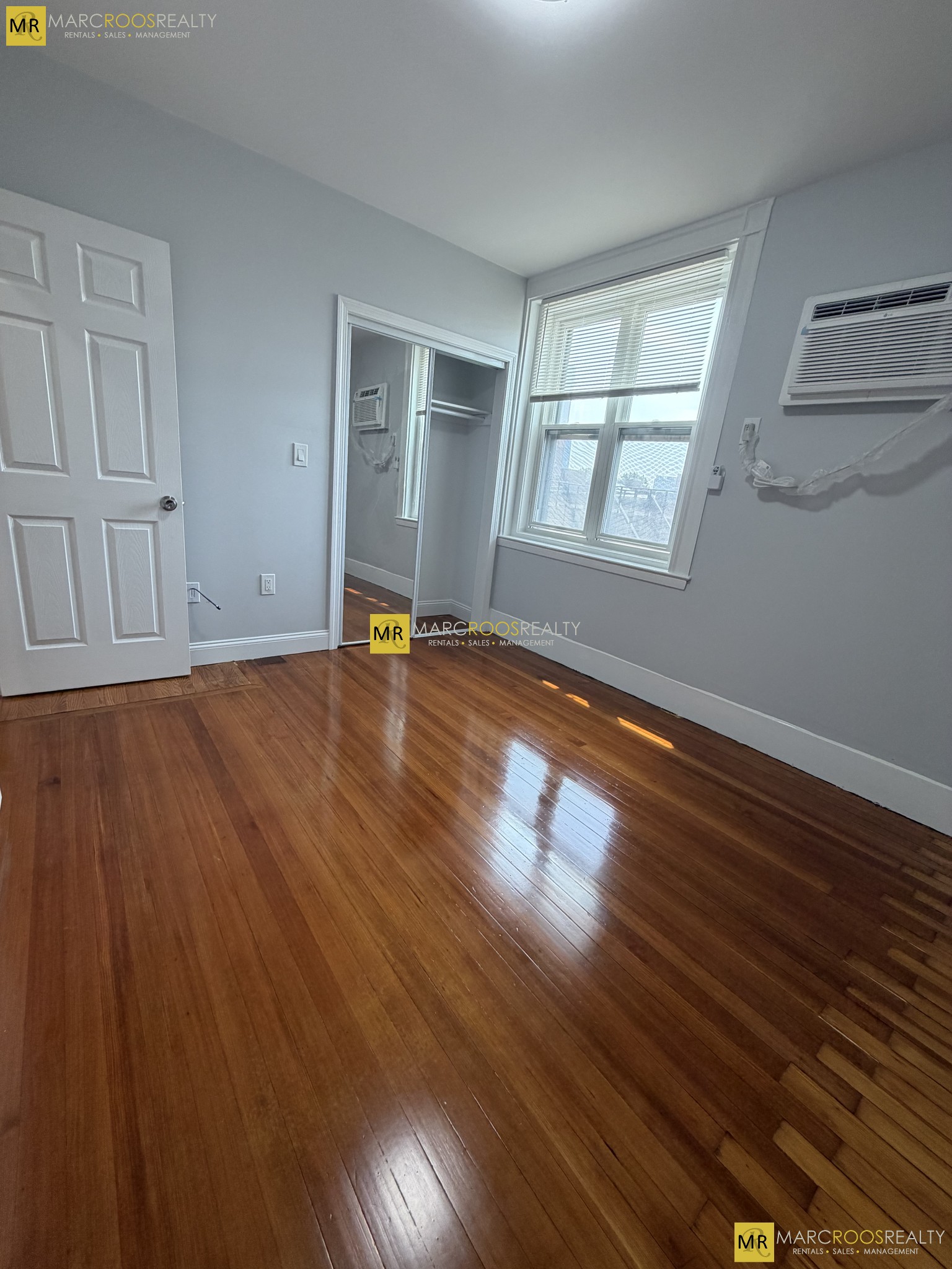 Photo 4 of Commonwealth Ave. Unit 6