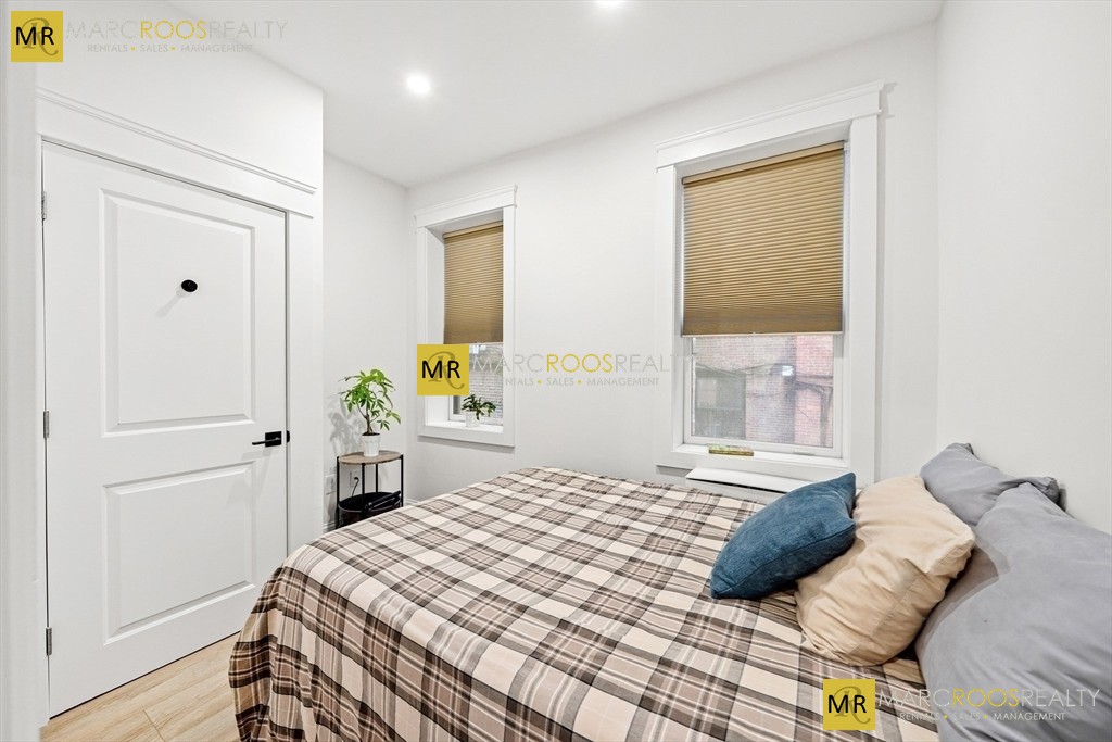 Photo 20 of Irving St. Unit 4
