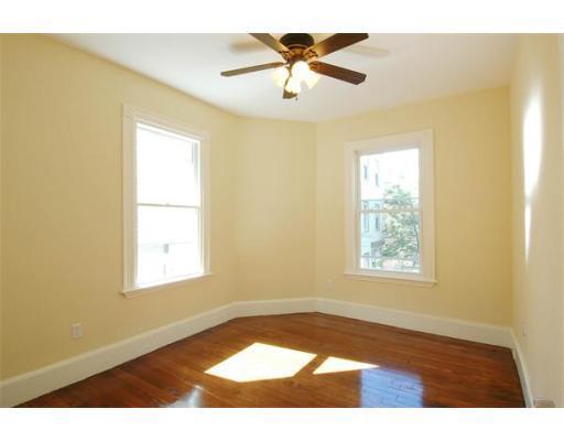 6 bed, 2 bath apartment for rent at 21 Parker Hill Ave Unit 3, Mission Hill — photo 37 of 46