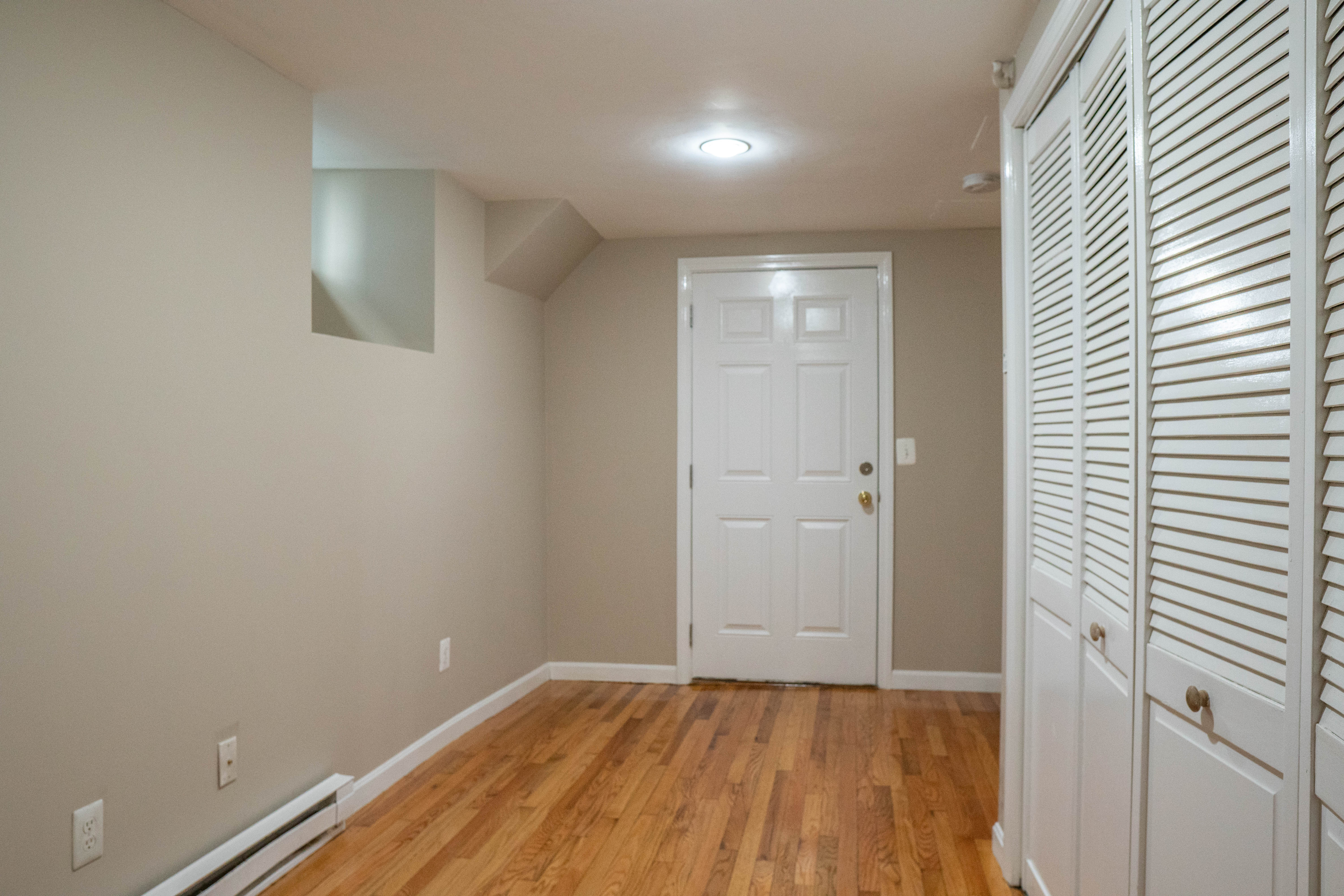 6 bed, 2 bath apartment for rent at 3 Parker Hill Ter Unit 1, Mission Hill — photo 35 of 43