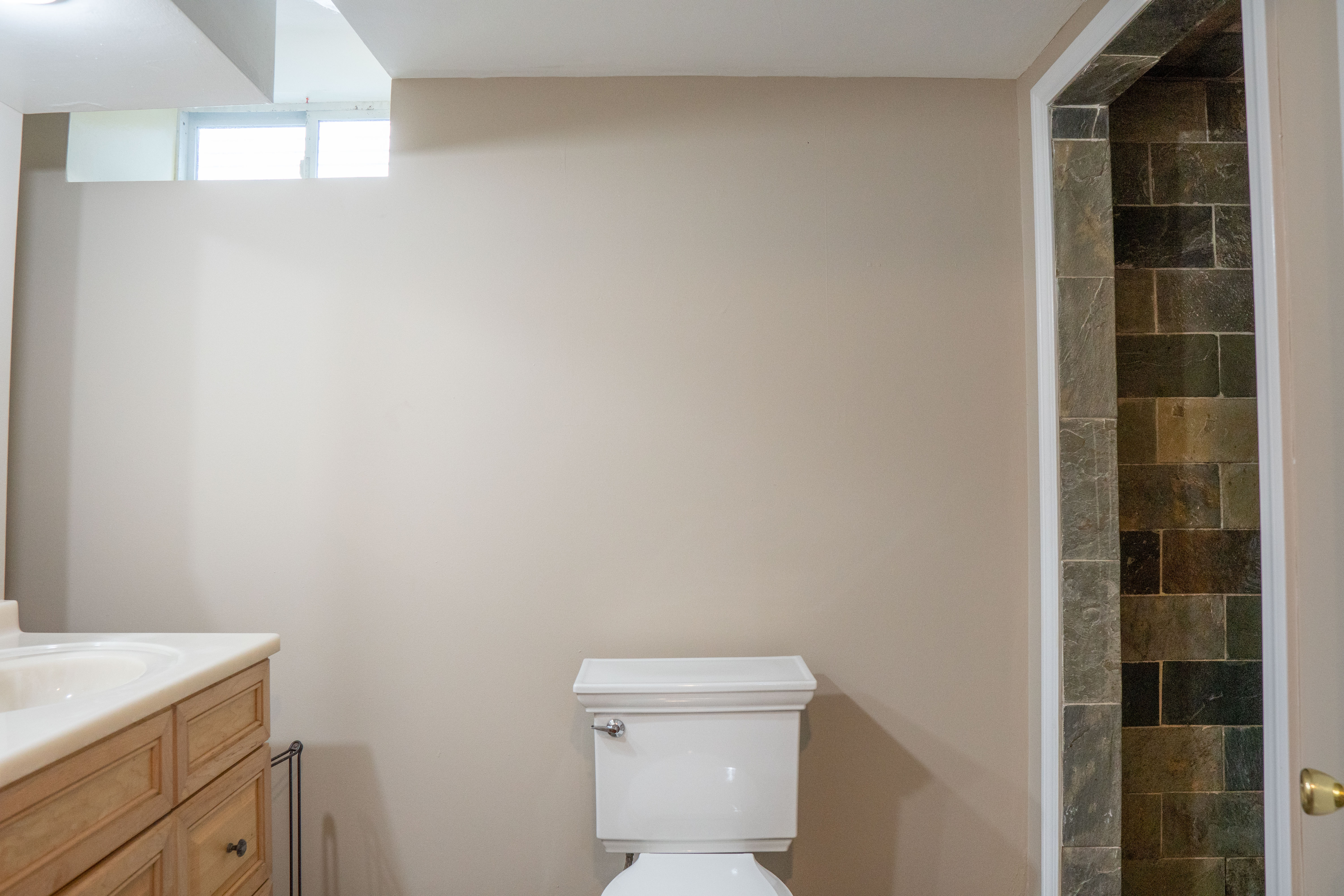 6 bed, 2 bath apartment for rent at 3 Parker Hill Ter Unit 1, Mission Hill — photo 37 of 43