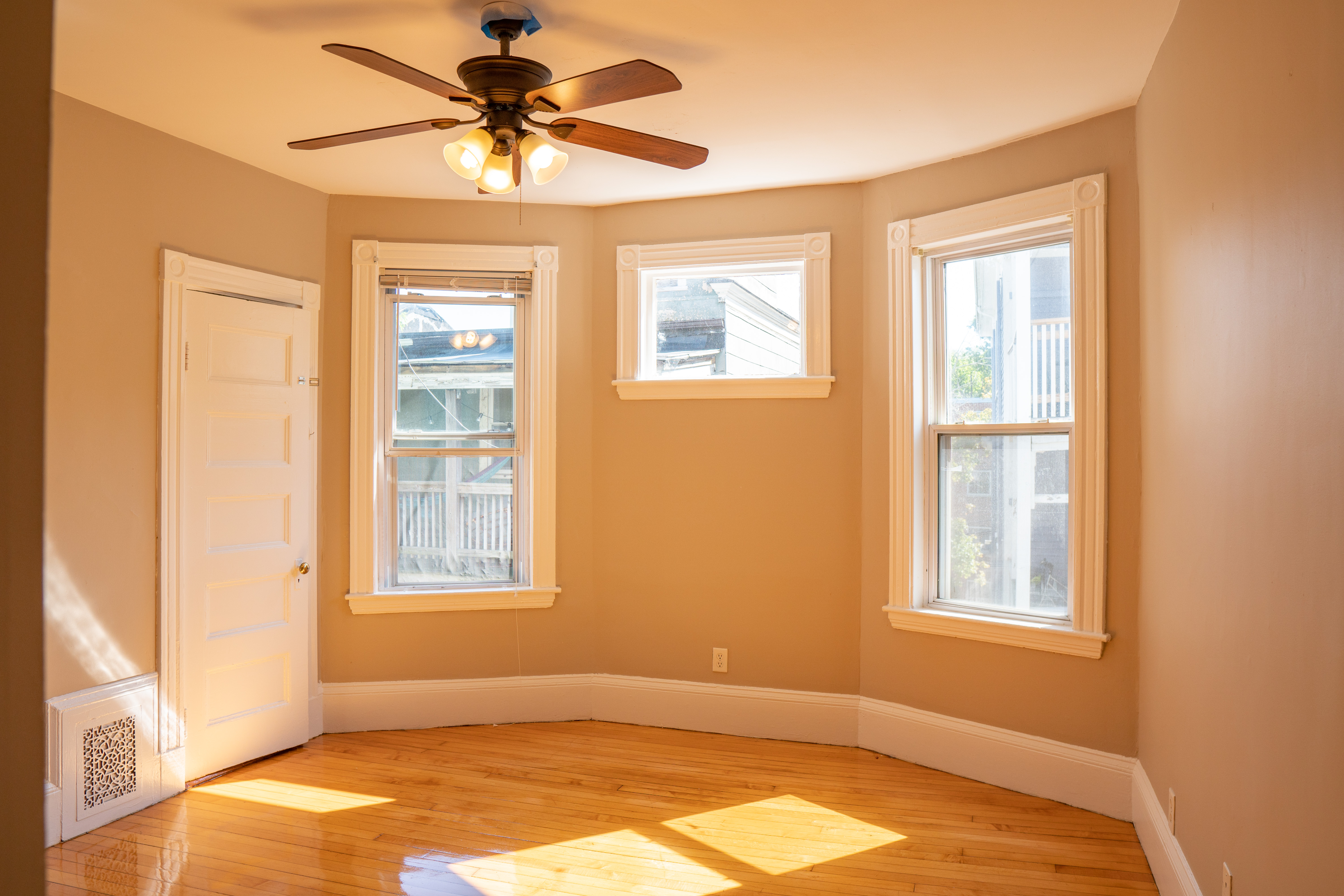 6 bed, 2 bath apartment for rent at 3 Parker Hill Ter Unit 1, Mission Hill — photo 39 of 43