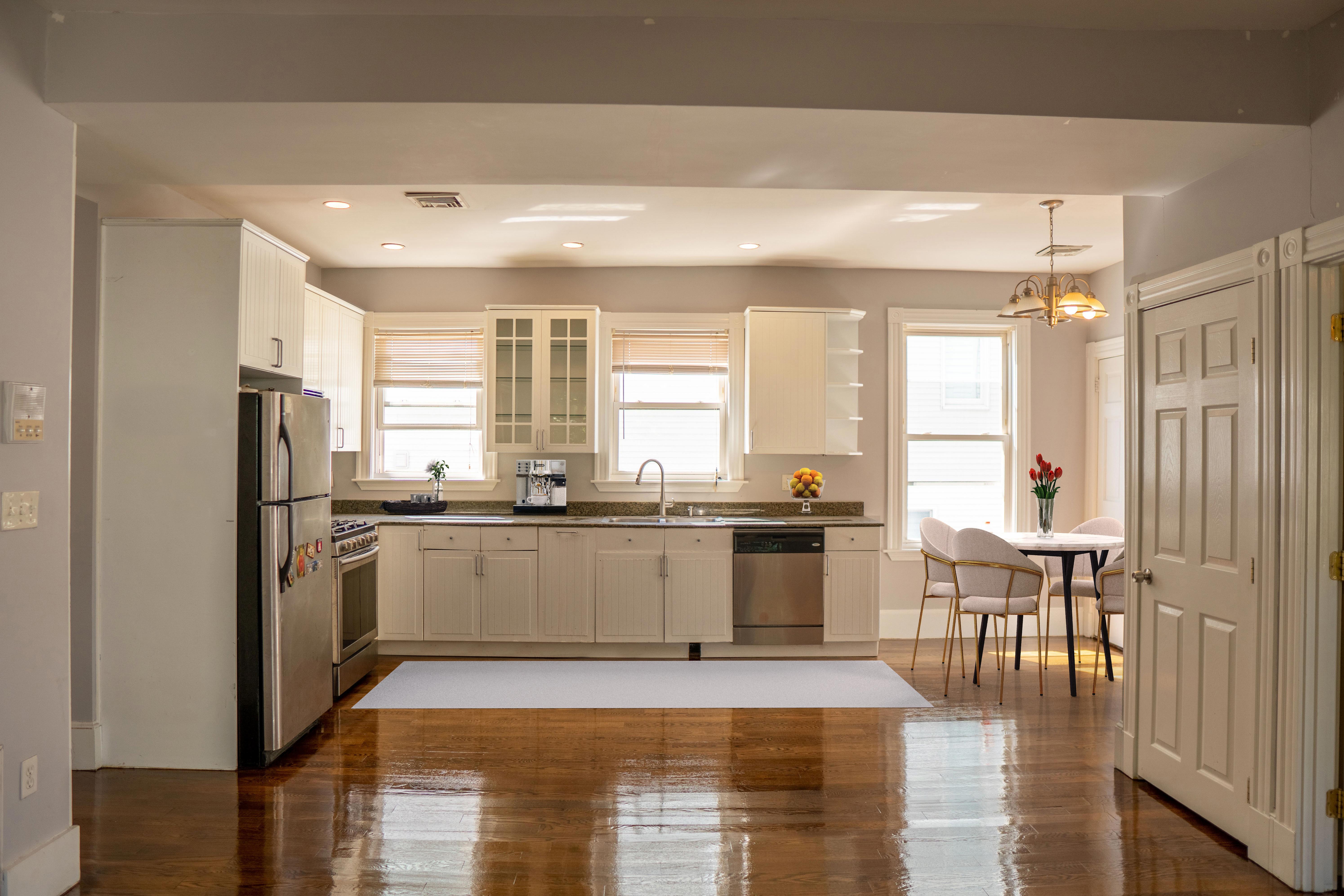6 bed, 2 bath apartment for rent at 21 Parker Hill Ave Unit 3, Mission Hill — photo 43 of 46
