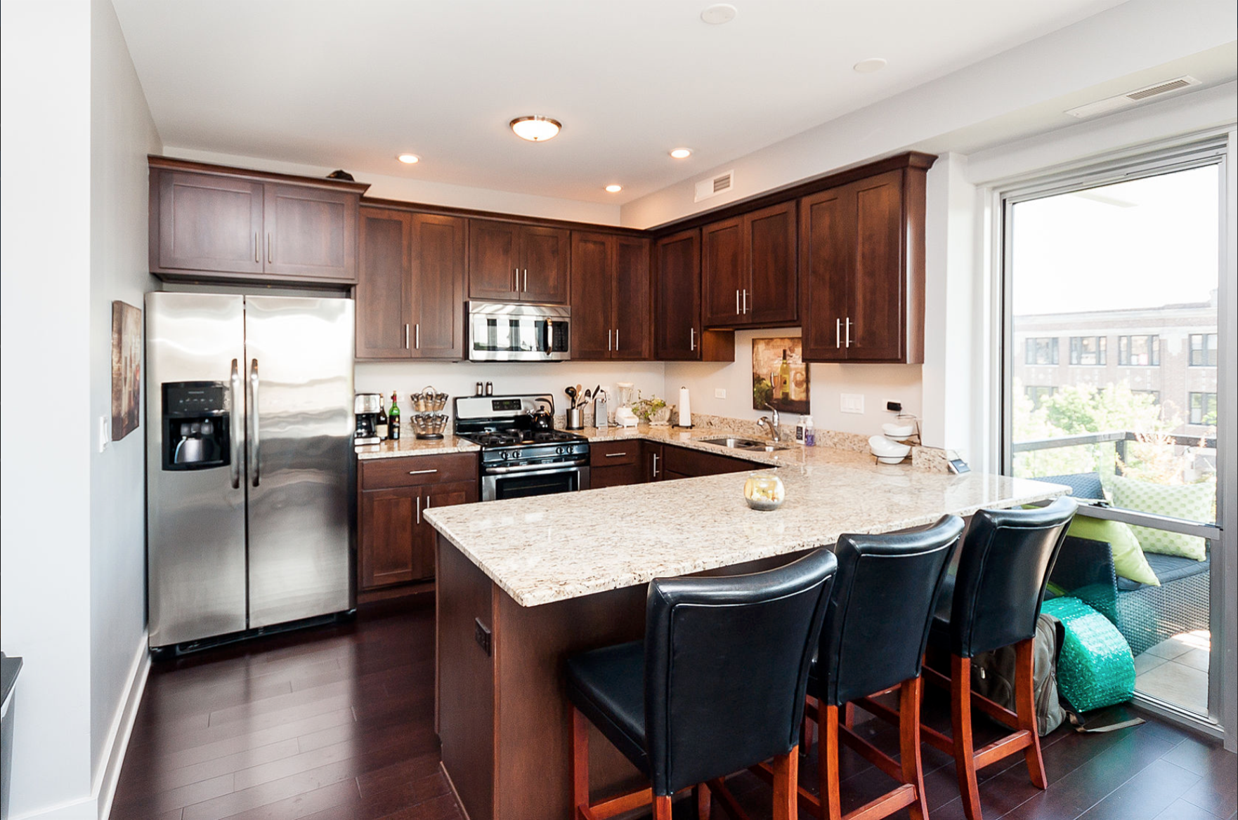 1342 West Randolph, Chicago, IL - 3,800 USD/ month