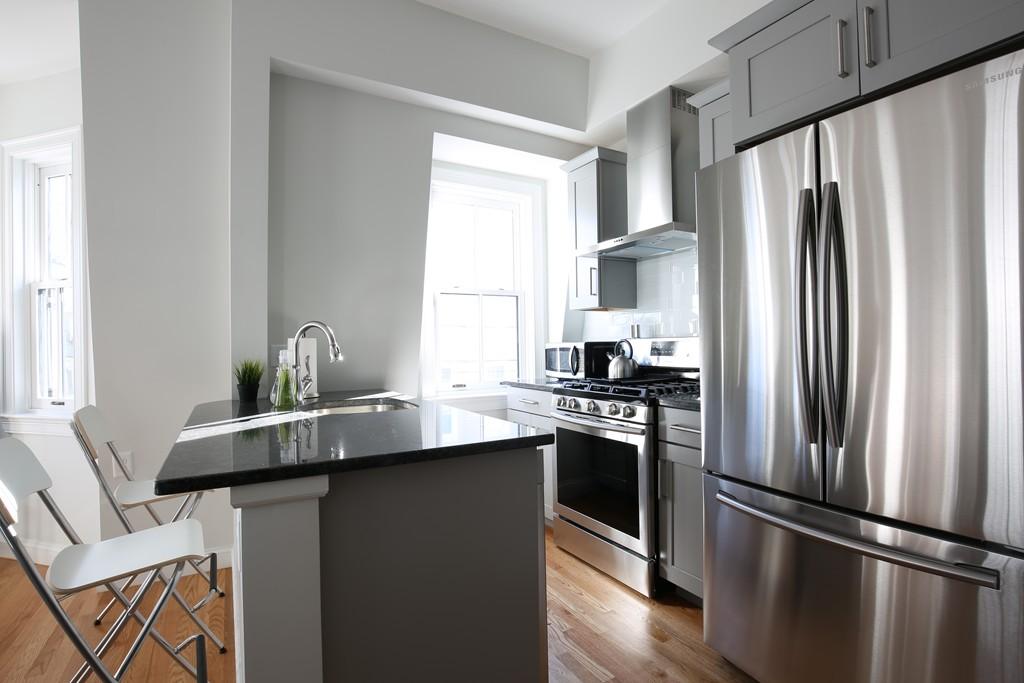 3 bed, 2 bath apartment for rent at 20 George St Unit 2R, East Somerville