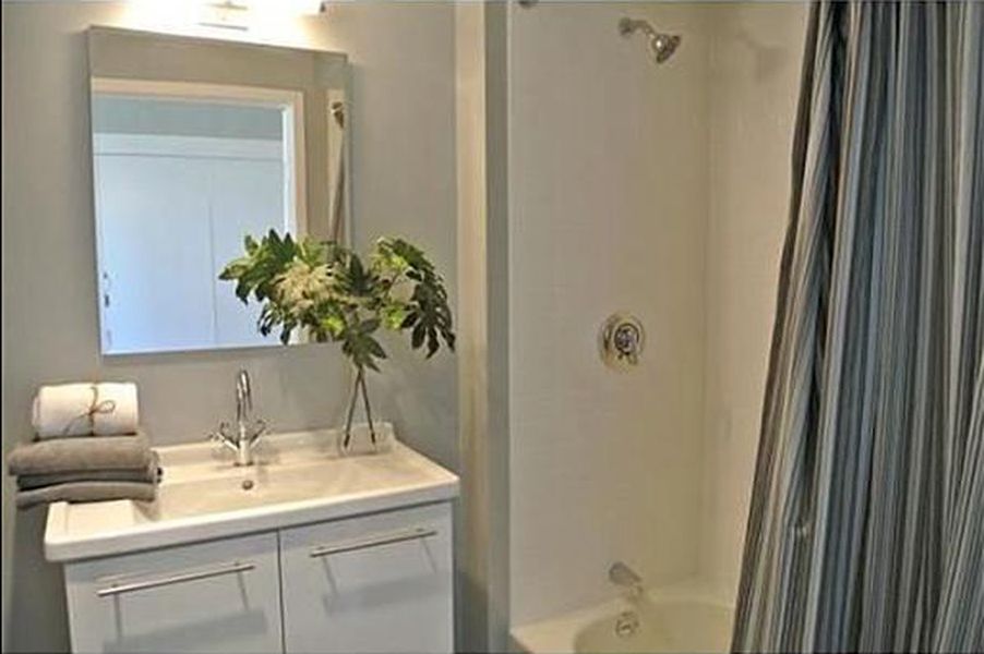 2 Earhart St, East Cambridge