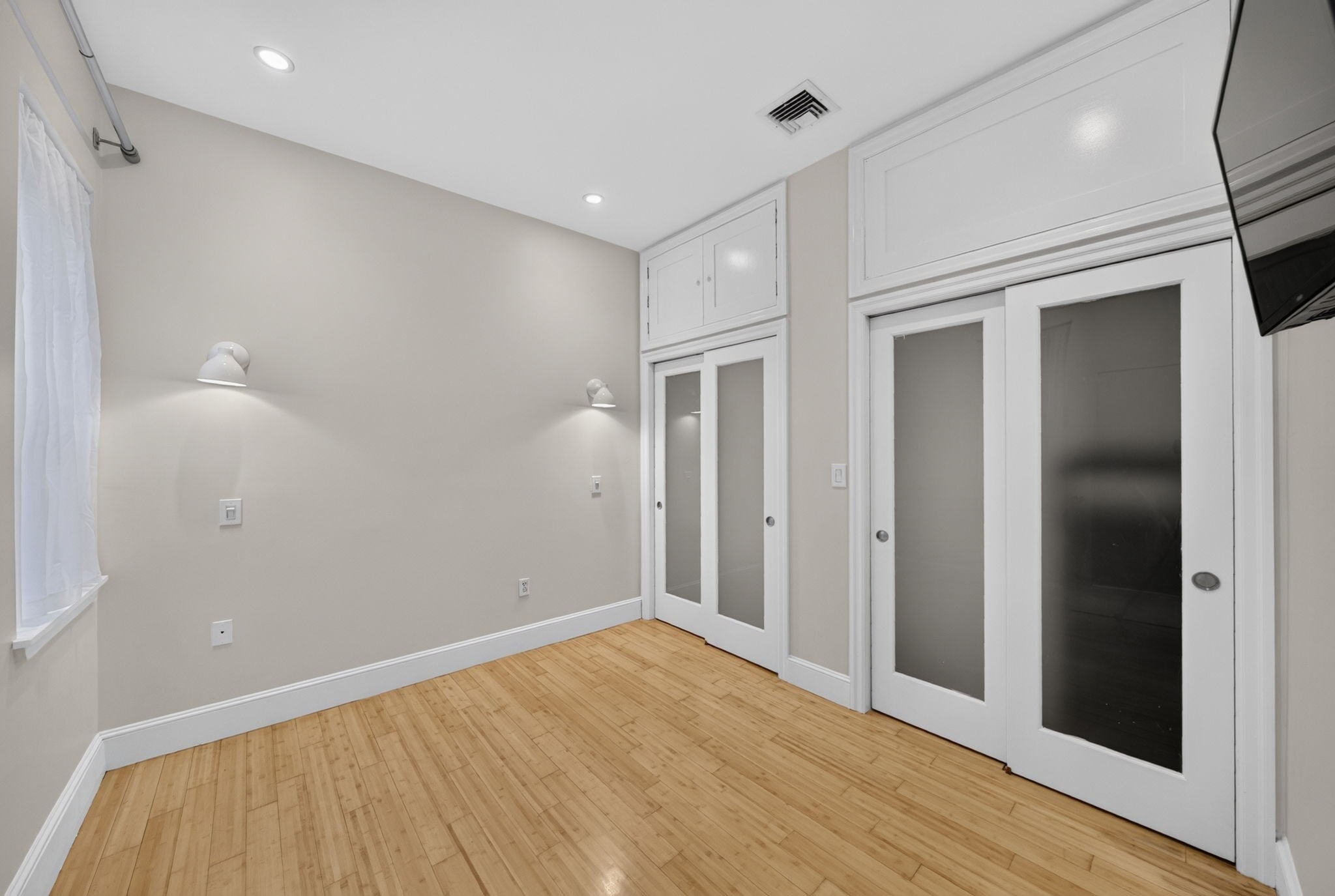 Photos of apartment on Garden Ct.,Boston MA 02113
