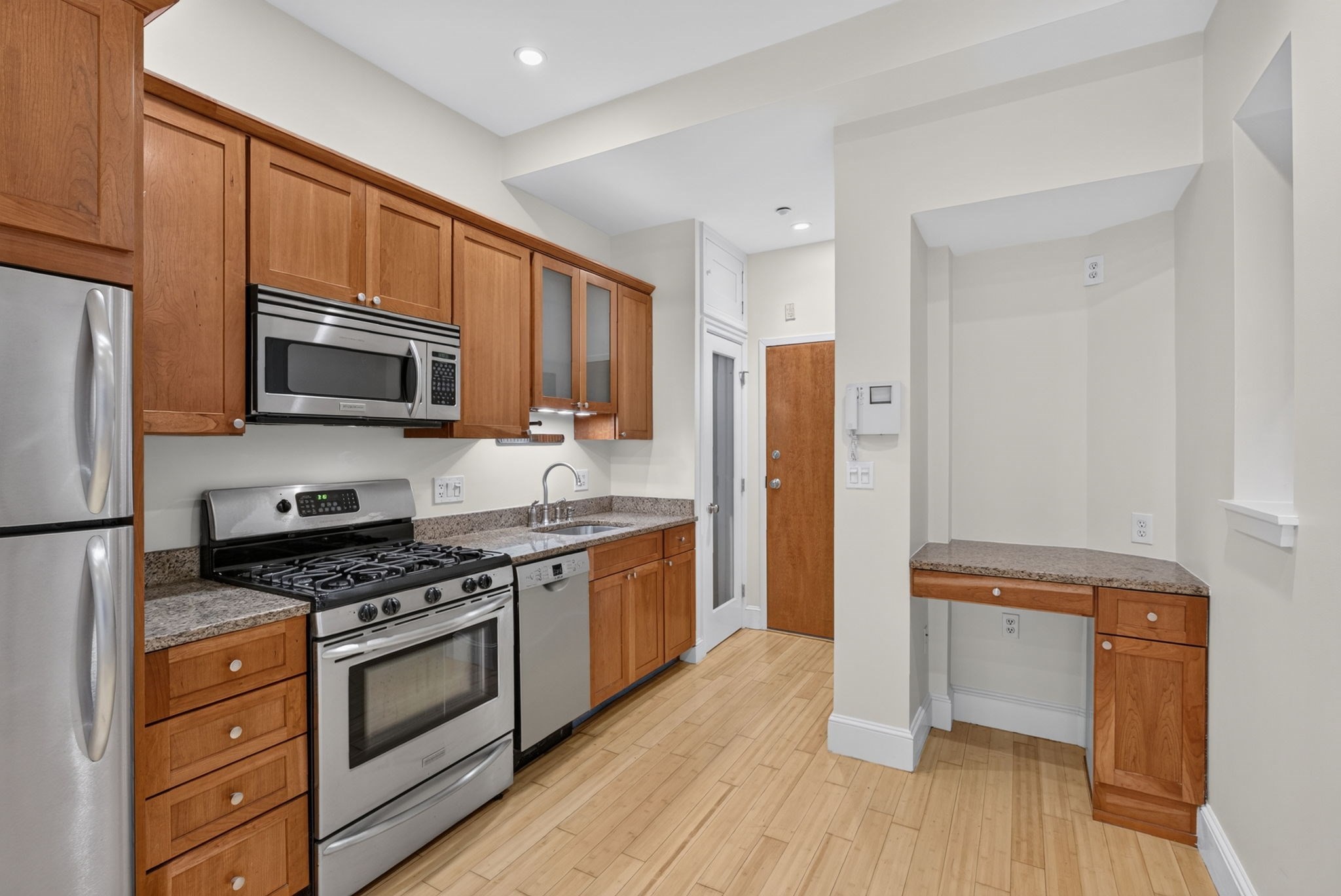 Pictures of  property for rent on Garden Ct., Boston, MA 02113