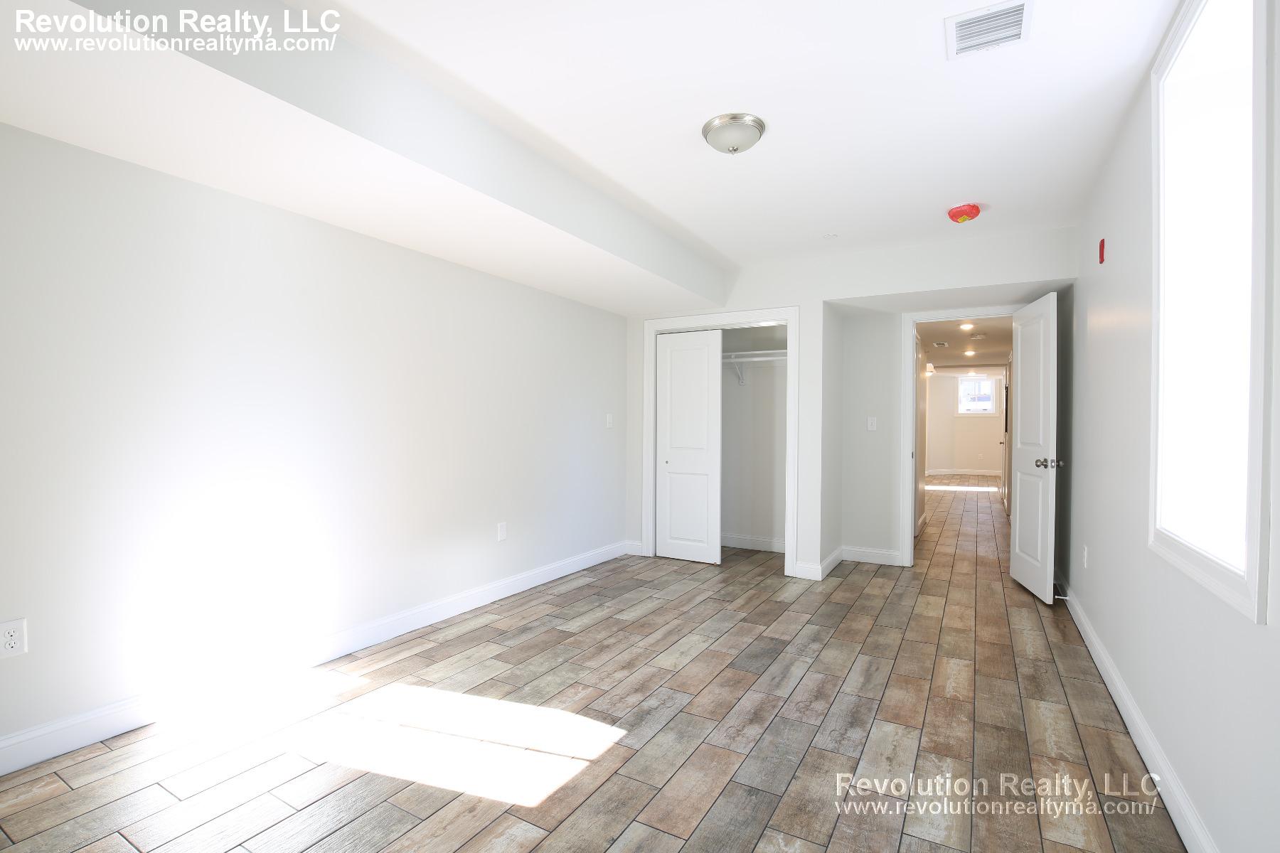 Photos of apartment on Lincoln Ave.,Somerville MA 