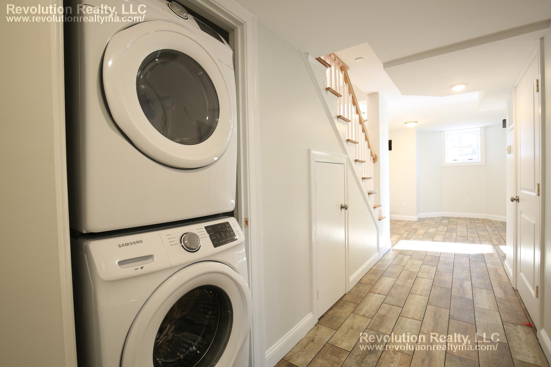 Photos of apartment on Lincoln Ave.,Somerville MA 