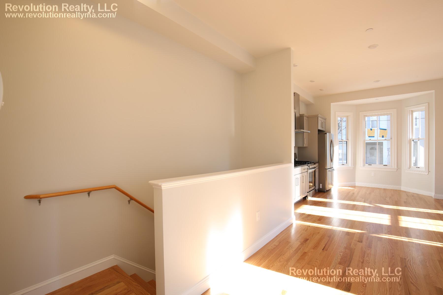 Photos of apartment on Lincoln Ave.,Somerville MA 