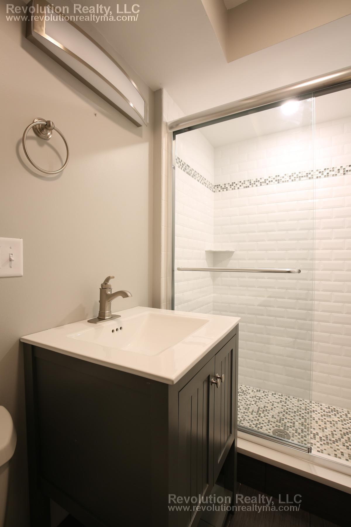 Photos of apartment on Lincoln Ave.,Somerville MA 