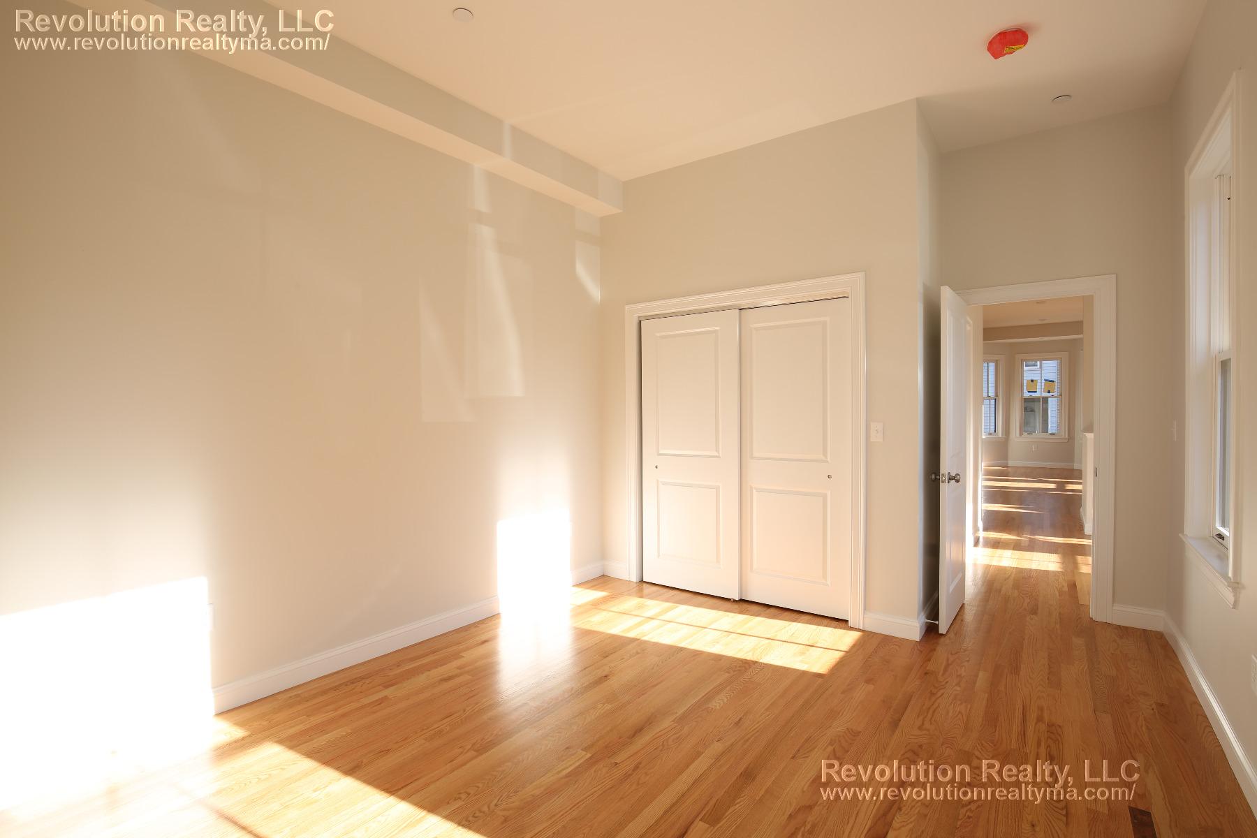 Photos of apartment on Lincoln Ave.,Somerville MA 