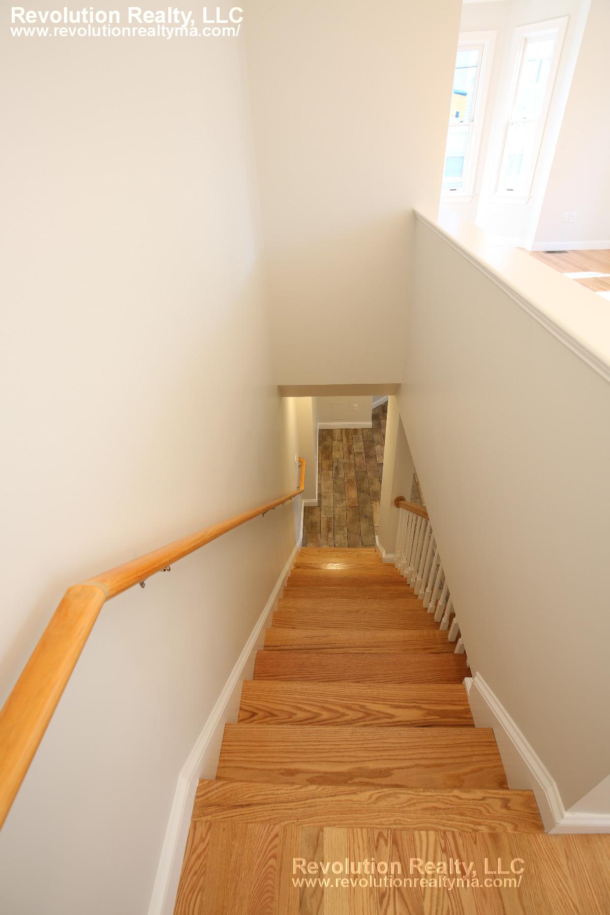 Photos of apartment on Lincoln Ave.,Somerville MA 